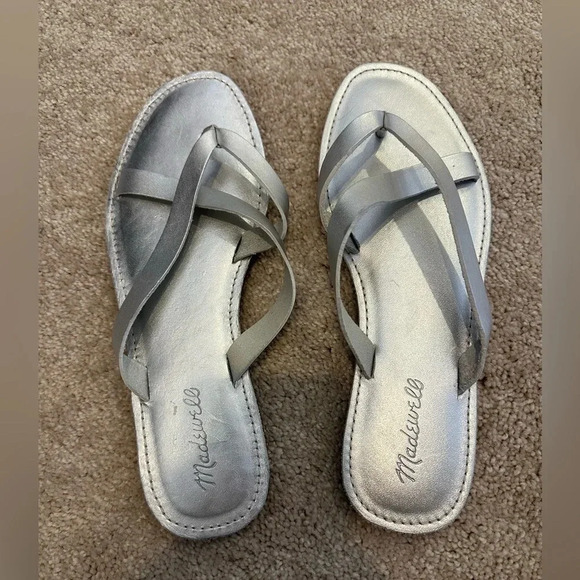 The Boardwalk Thong Sandal in Metallic Leather 10 - Picture 3 of 5